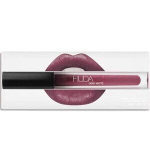 BNIB Huda Beauty Demi-matte Lipstick in Catwalk Killa